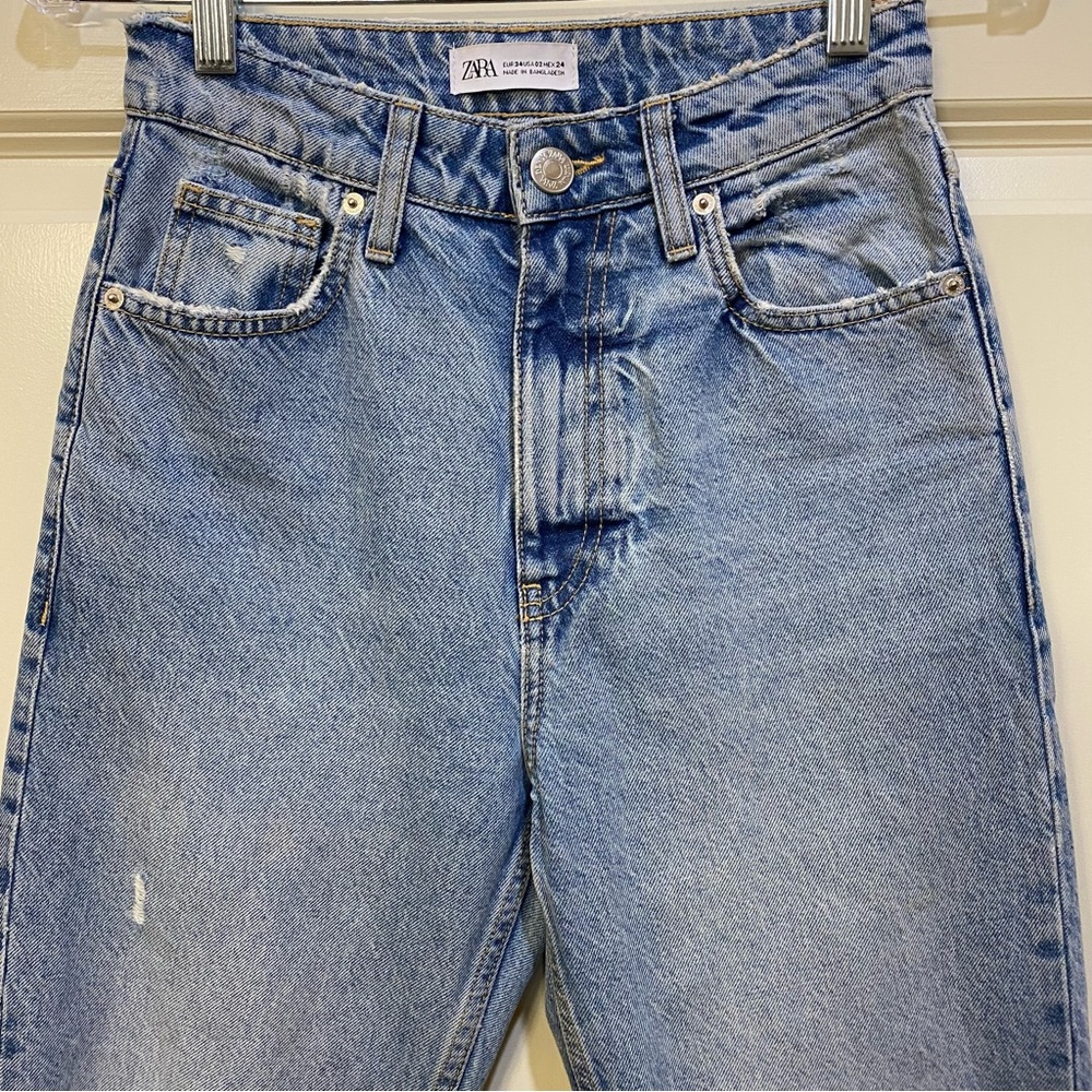 Zara Ripped Mom Jeans Light Wash High Waist Distressed Straight Leg Denim Size 2 - Picture 5 of 13